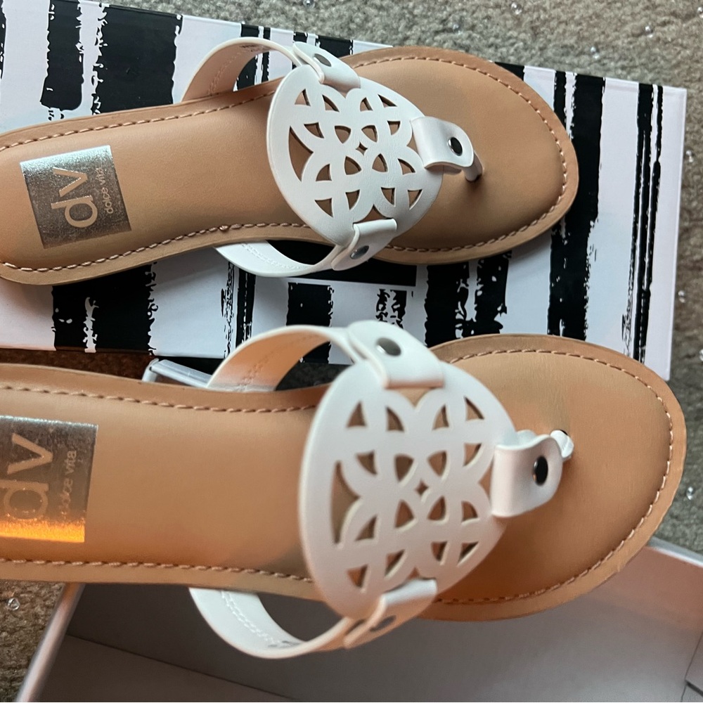 White sandals size 6